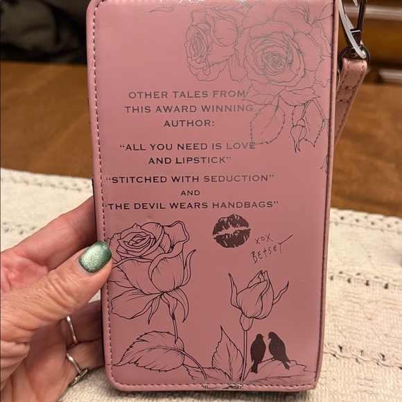 Betsy Johnson Pink 'Runway to Rendezvous' Floral Wristlet Wallet NWT - Picture 7 of 9